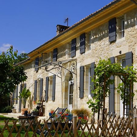 La Girondine Acomodação com café da manhã Galgon Exterior foto